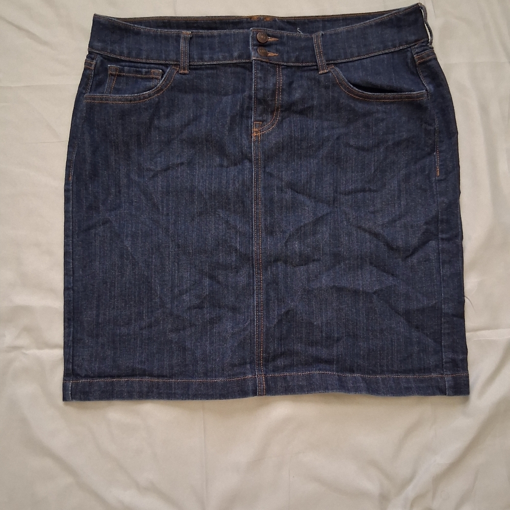 Old Navy Dark Wash Denim Skirt – Size 14/L